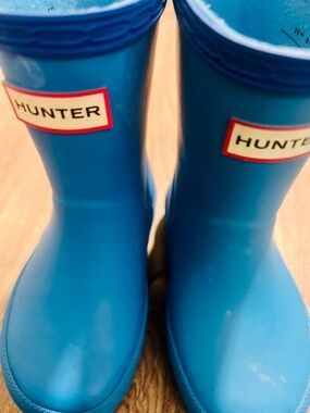 Hunter Bright Blue Kids Rain Boot - size 6 Toddler